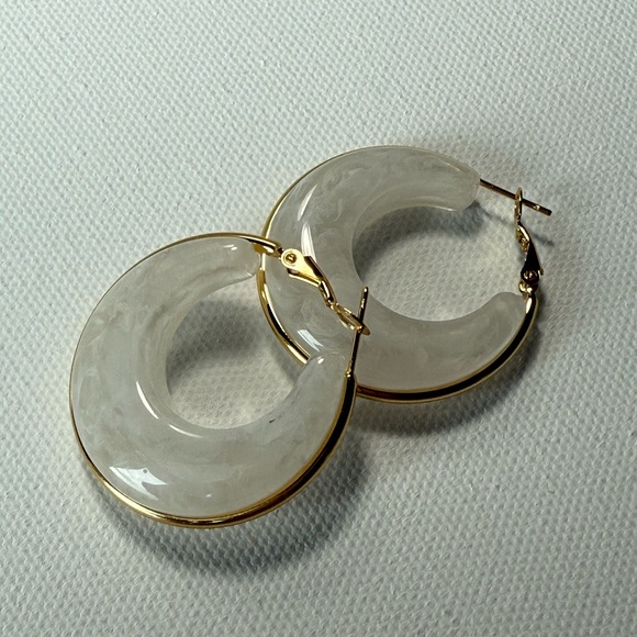 Elegant Gold and White Hoop Earrings - Picture 6 of 9